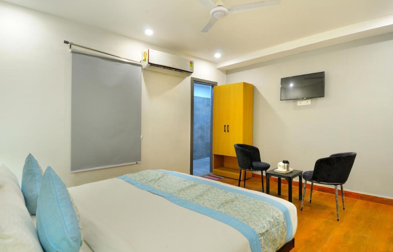 The Red York Hotel Ghaziabad Exterior photo